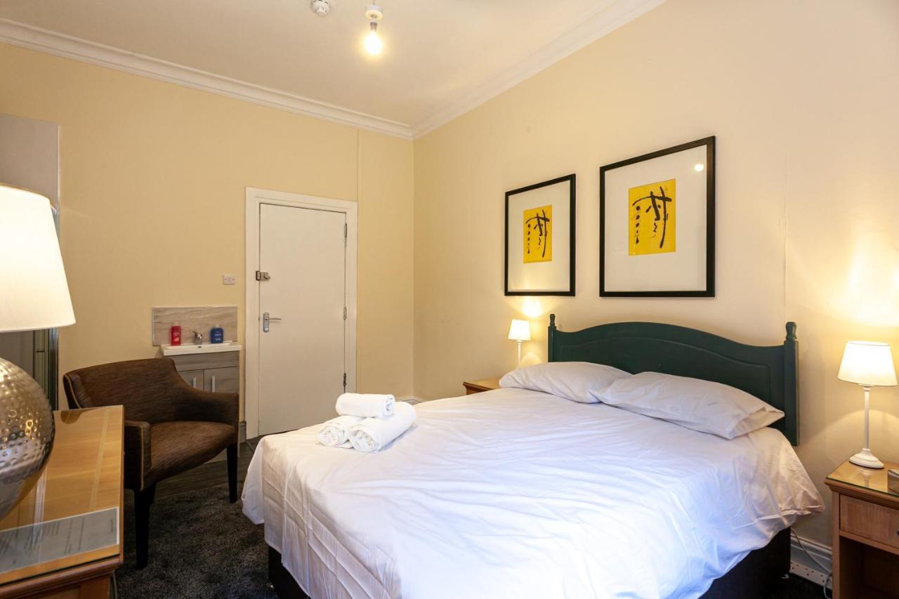 Hotel Townhouse No 12 Huddersfield Exterior foto