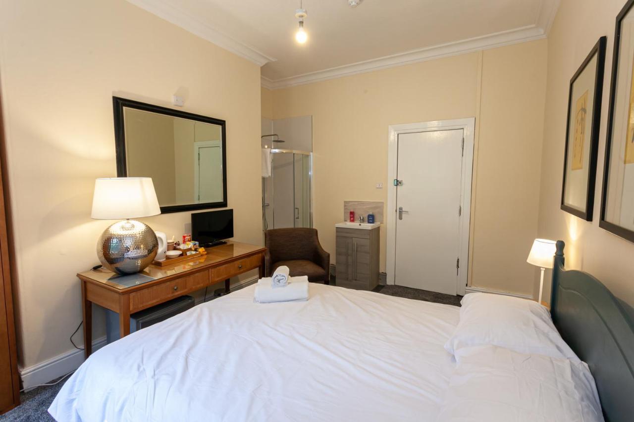 Hotel Townhouse No 12 Huddersfield Exterior foto